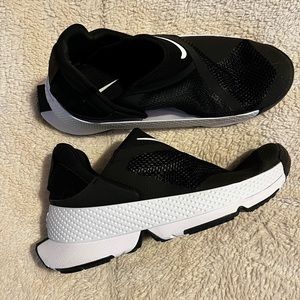 Nike Go FlyEase Sneaker